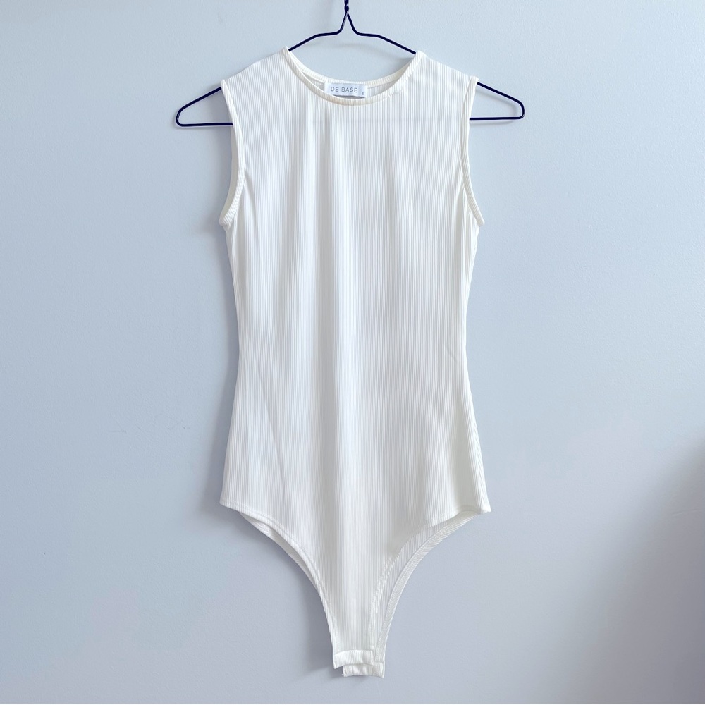 NWOT DE BASE ribbed body suit (S)